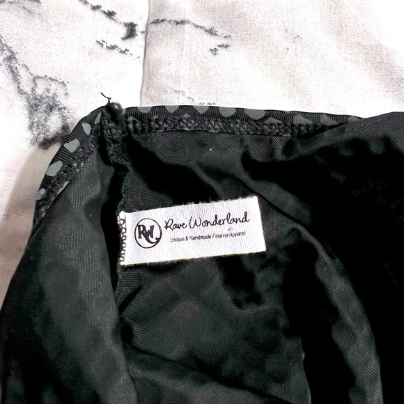 Rave Wonderland Flash Viper crop top - Picture 3 of 4